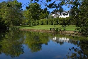 The Lodge @ Shirewater - A Stunning Country Retreat by the Coast!